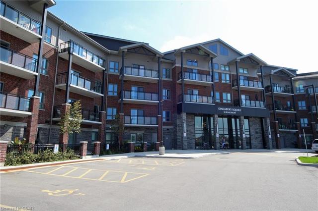 118 - 35 Kingsbury Square, House attached with 3 bedrooms, 2 bathrooms and 1 parking in Guelph ON | Image 34