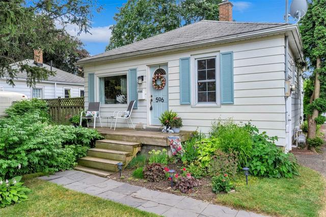 596 Clark Ave, House detached with 2 bedrooms, 1 bathrooms and 3 parking in Burlington ON | Image 29
