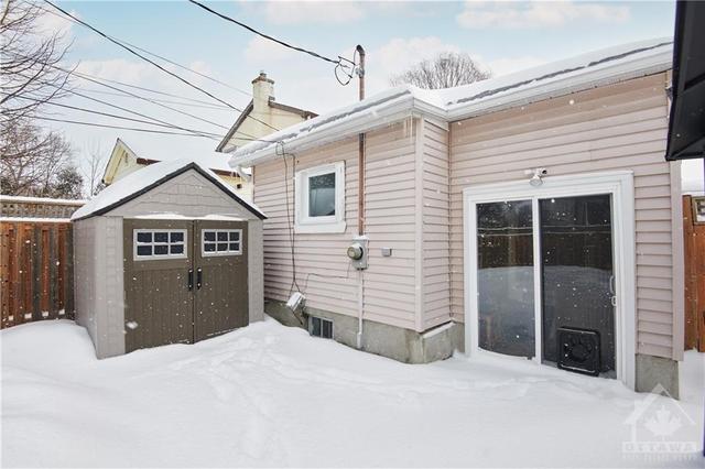 1239 Emperor Avenue, House detached with 3 bedrooms, 3 bathrooms and 7 parking in Ottawa ON | Image 26