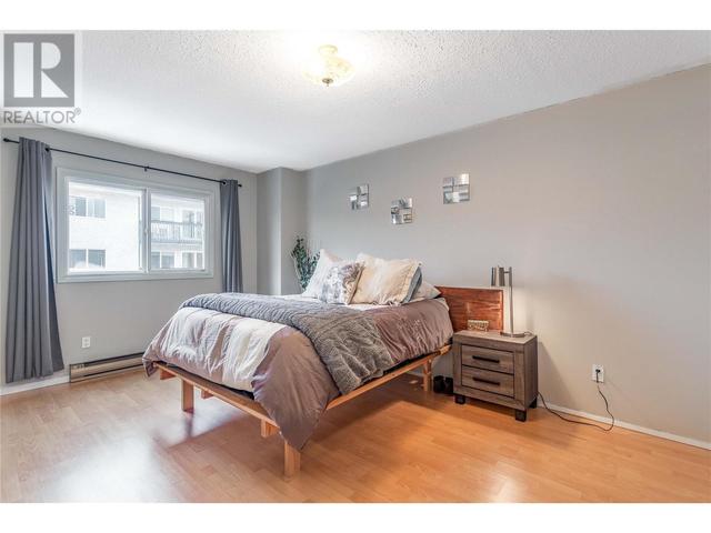305 - 555 Rowcliffe Avenue, Condo with 2 bedrooms, 2 bathrooms and 1 parking in Kelowna BC | Image 11