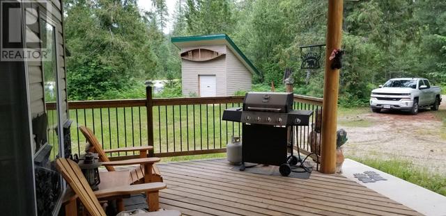 1625 Acorn Road, House detached with 2 bedrooms, 1 bathrooms and 10 parking in Columbia Shuswap F BC | Image 28