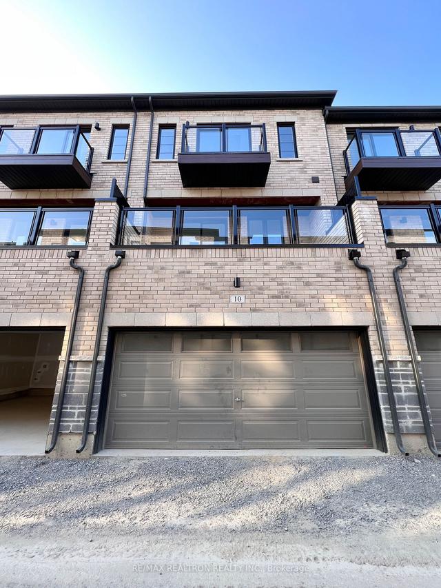 10 Tulocay Lane, Townhouse with 3 bedrooms, 3 bathrooms and 2 parking in Markham ON | Image 1