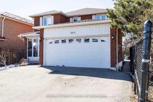 5054 Fairwind Dr W, House detached with 4 bedrooms, 4 bathrooms and 6 parking in Mississauga ON | Image 1