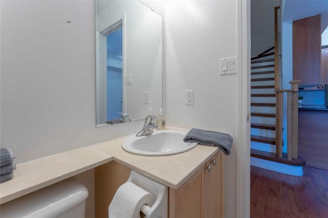 th 22 - 68 Carr St, Townhouse with 2 bedrooms, 2 bathrooms and 1 parking in Toronto ON | Image 21