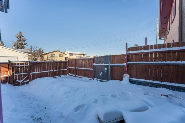 87 Pinecliff Close Ne, Home with 3 bedrooms, 1 bathrooms and 1 parking in Calgary AB | Image 26