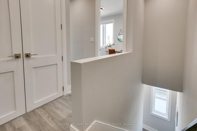 4 - 340 Wallace Ave, Townhouse with 3 bedrooms, 2 bathrooms and 1 parking in Toronto ON | Image 11