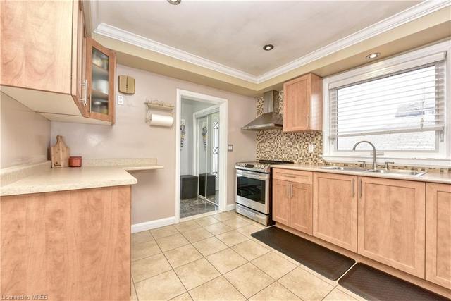 55 Barkwin Drive, House detached with 4 bedrooms, 2 bathrooms and 5 parking in Toronto ON | Image 25