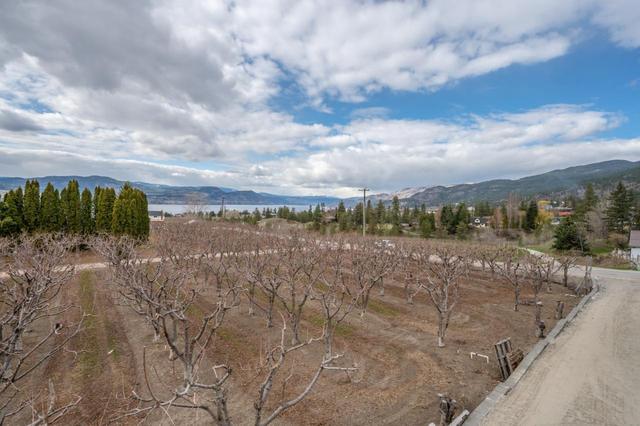 1090 Old Main Road, House detached with 2 bedrooms, 2 bathrooms and 2 parking in Okanagan Similkameen E BC | Image 3