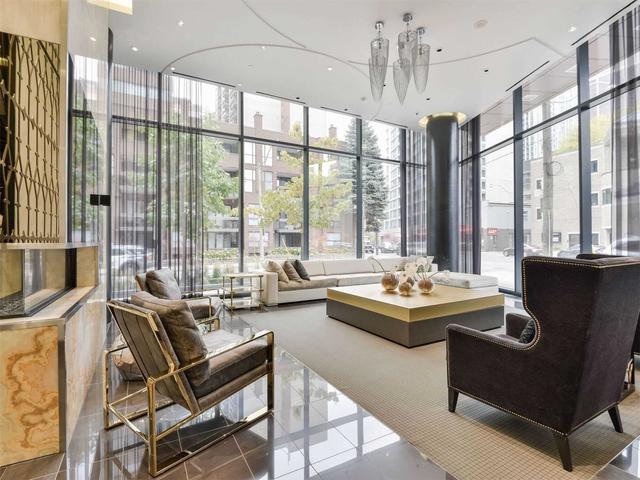 605 - 32 Davenport Rd W, Condo with 2 bedrooms, 2 bathrooms and 1 parking in Toronto ON | Image 19