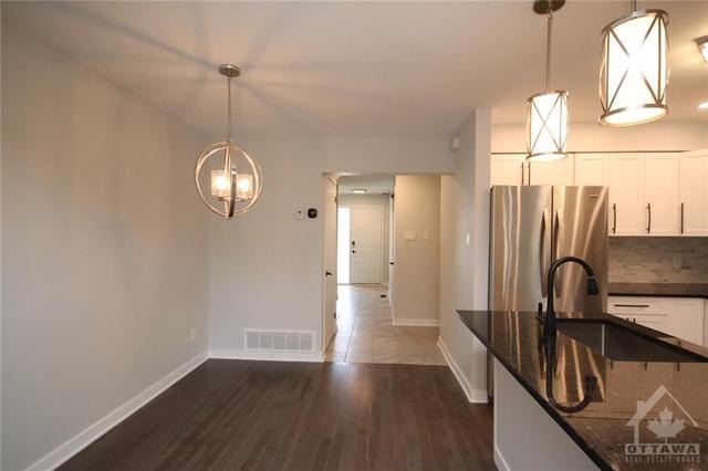 20 Jenny Private, Townhouse with 3 bedrooms, 3 bathrooms and 2 parking in Ottawa ON | Image 10