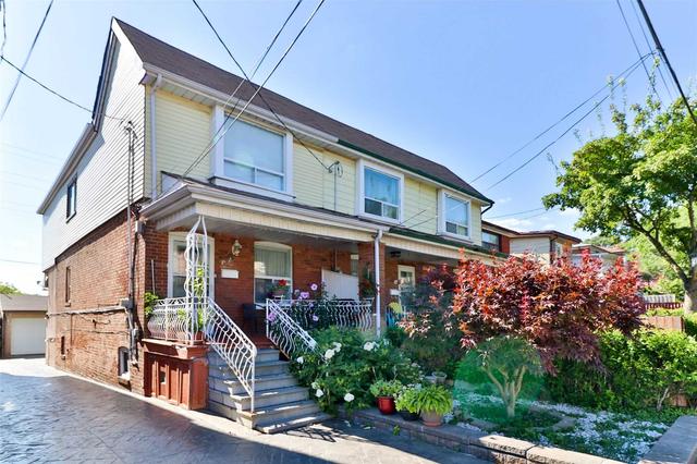 54 Gilbert Ave, House semidetached with 3 bedrooms, 2 bathrooms and 2 parking in Toronto ON | Image 1