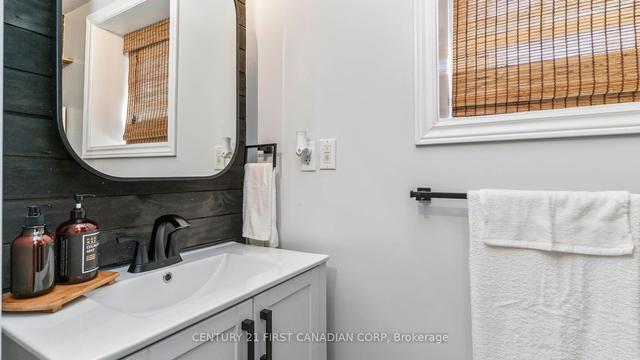 108 Main St, House detached with 2 bedrooms, 2 bathrooms and 12 parking in Southwest Middlesex ON | Image 17