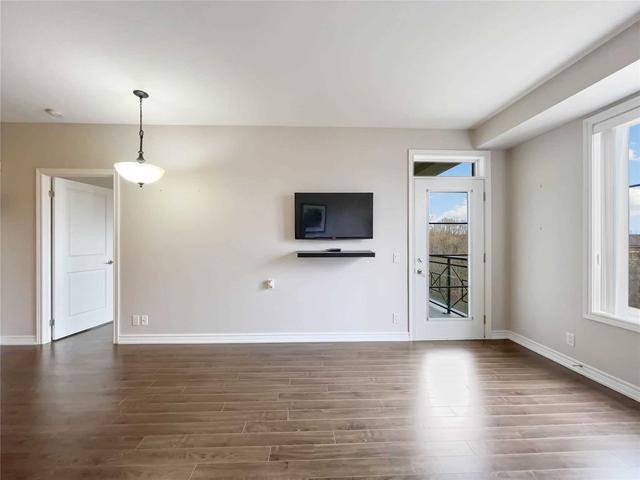 211 - 9519 Keele St, Condo with 2 bedrooms, 2 bathrooms and 1 parking in Vaughan ON | Image 9