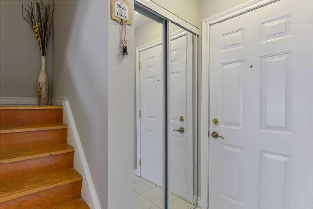 187 Fleetwood Cres, Townhouse with 3 bedrooms, 2 bathrooms and 1 parking in Brampton ON | Image 37
