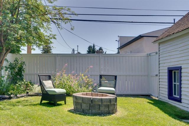 823 17 Avenue Nw, House detached with 3 bedrooms, 2 bathrooms and 2 parking in Calgary AB | Image 3