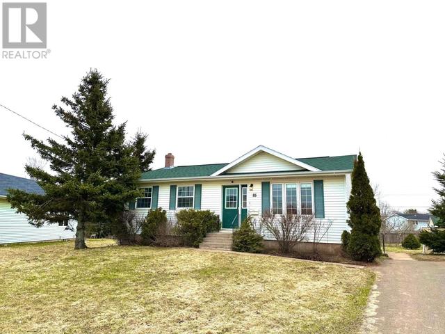 85 Andrews Court, House detached with 5 bedrooms, 2 bathrooms and null parking in Charlottetown PE | Image 1