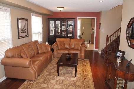 80 Andriana Cres, House semidetached with 3 bedrooms, 3 bathrooms and 2 parking in Markham ON | Image 2