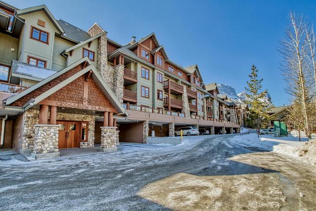 205 - 150 Crossbow Place, Condo with 3 bedrooms, 2 bathrooms and 1 parking in Kananaskis AB | Image 4