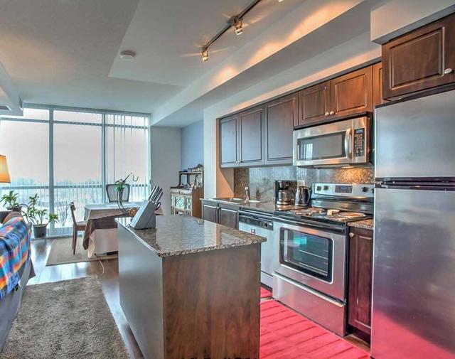 705 - 215 Fort York Blvd, Condo with 2 bedrooms, 2 bathrooms and 1 parking in Toronto ON | Image 4