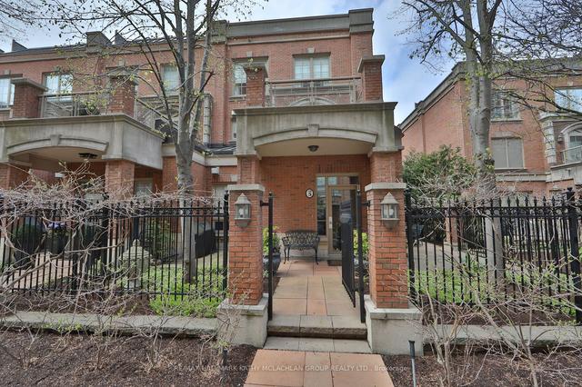 th 5 - 21 Burkebrook Pl, Townhouse with 3 bedrooms, 3 bathrooms and 2 parking in Toronto ON | Image 1