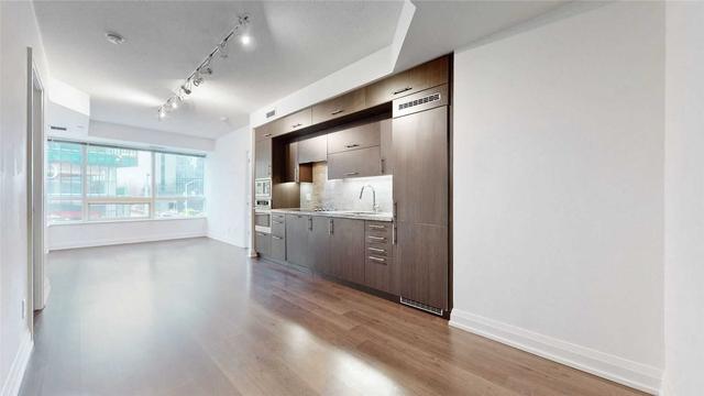 202 - 2 Anndale Dr, Condo with 2 bedrooms, 2 bathrooms and 1 parking in Toronto ON | Image 34