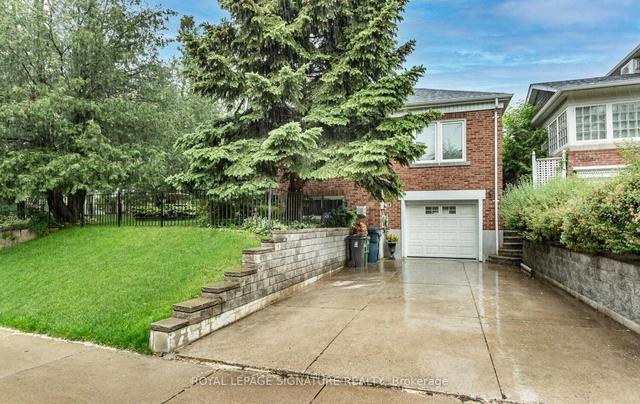 2 Hillcrest Dr, House detached with 3 bedrooms, 2 bathrooms and 2 parking in Toronto ON | Image 12