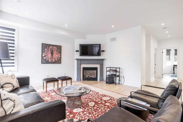 17 Compass Way, Townhouse with 3 bedrooms, 3 bathrooms and 4 parking in Mississauga ON | Image 9