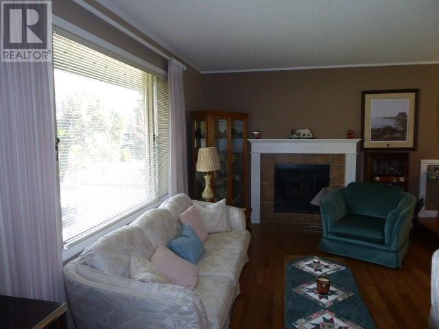 3060 Crosby Road, House detached with 3 bedrooms, 2 bathrooms and 5 parking in Vernon BC | Image 6