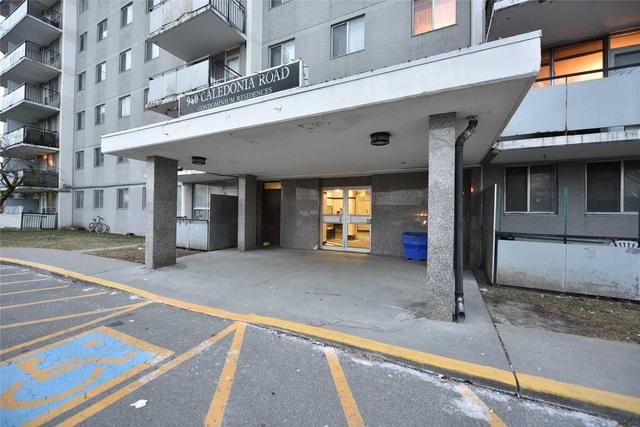 502 - 940 Caledonia Rd, Condo with 3 bedrooms, 1 bathrooms and 1 parking in Toronto ON | Image 4
