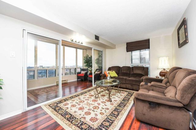 1004 - 115 Hillcrest Ave, Condo with 2 bedrooms, 2 bathrooms and 1 parking in Mississauga ON | Image 4