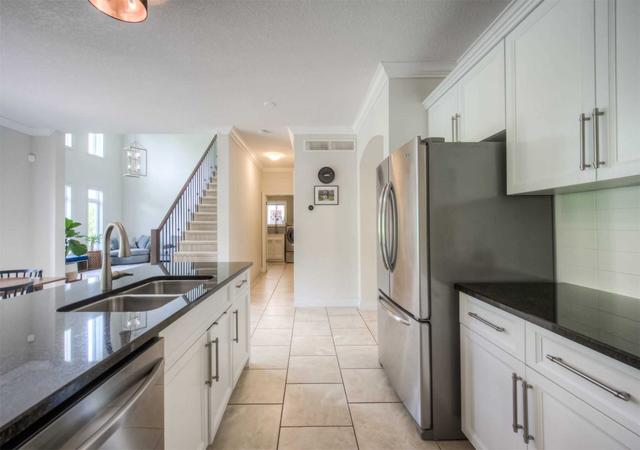 29 Westra Dr, House detached with 4 bedrooms, 3 bathrooms and 4 parking in Guelph ON | Image 3