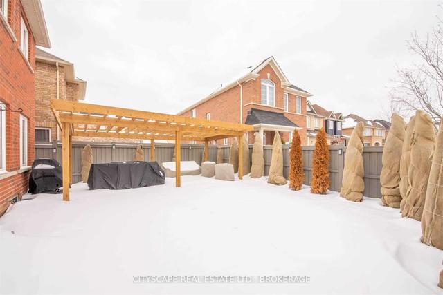 28 Red Ash Crt, House detached with 5 bedrooms, 5 bathrooms and 6 parking in Brampton ON | Image 40