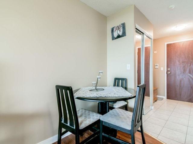1002 - 2565 Erin Centre Blvd, Condo with 1 bedrooms, 1 bathrooms and 1 parking in Mississauga ON | Image 7