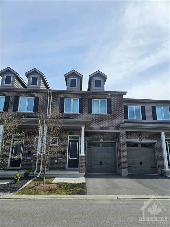 227 Sittelle Private, Townhouse with 3 bedrooms, 3 bathrooms and 2 parking in Ottawa ON | Image 1