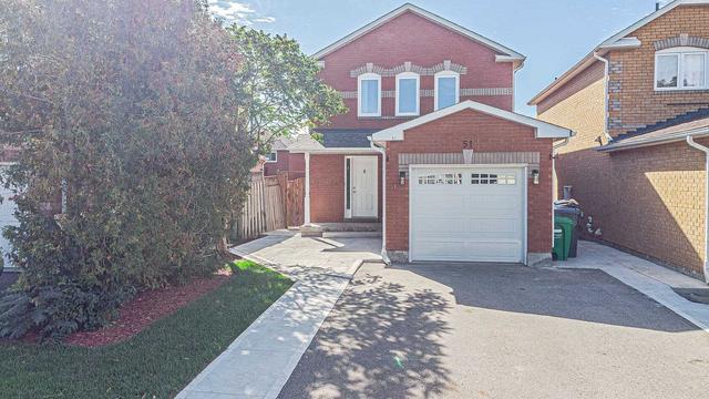 51 Ravenscliffe Crt, House detached with 3 bedrooms, 4 bathrooms and 5 parking in Brampton ON | Image 1