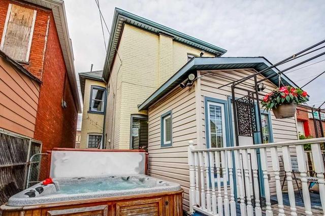 608 Barton St E, House detached with 3 bedrooms, 2 bathrooms and 3 parking in Hamilton ON | Image 39