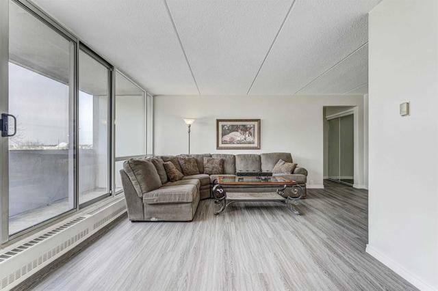 216 - 2 Glamorgan Ave, Condo with 2 bedrooms, 1 bathrooms and 1 parking in Toronto ON | Image 18