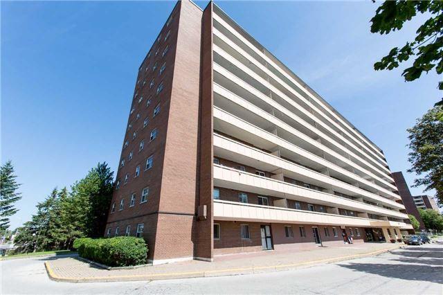 1002 - 3533 Derry Rd E, Condo with 2 bedrooms, 1 bathrooms and 1 parking in Mississauga ON | Image 2