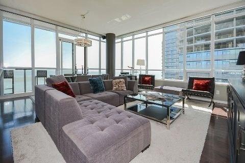 Sph4909 - 55 Bremner Blvd, Condo with 2 bedrooms, 2 bathrooms and 1 parking in Toronto ON | Image 4
