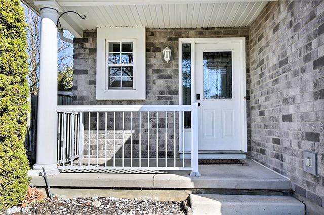 119 Mcmeeken Drive, House detached with 4 bedrooms, 2 bathrooms and 3 parking in Cambridge ON | Image 12