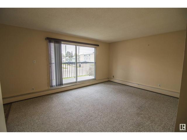 201 - 9260 108 Av, Condo with 3 bedrooms, 1 bathrooms and null parking in Grande Prairie AB | Image 4