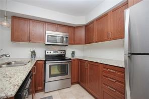 12 - 2480 Post Rd, Townhouse with 2 bedrooms, 2 bathrooms and 1 parking in Oakville ON | Image 15