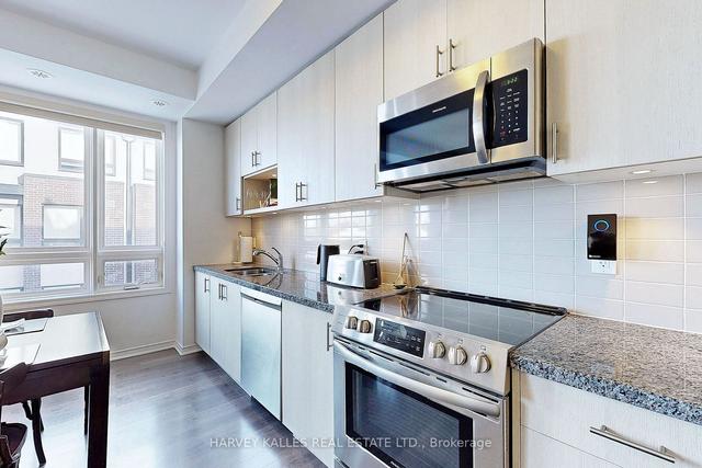 307 - 1140 Briar Hill Ave, Townhouse with 2 bedrooms, 2 bathrooms and 1 parking in Toronto ON | Image 3