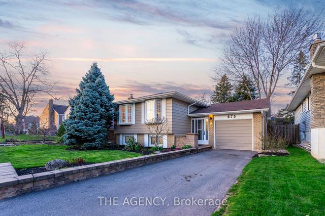 675 Woodview Rd, House detached with 3 bedrooms, 2 bathrooms and 3 parking in Burlington ON | Image 30