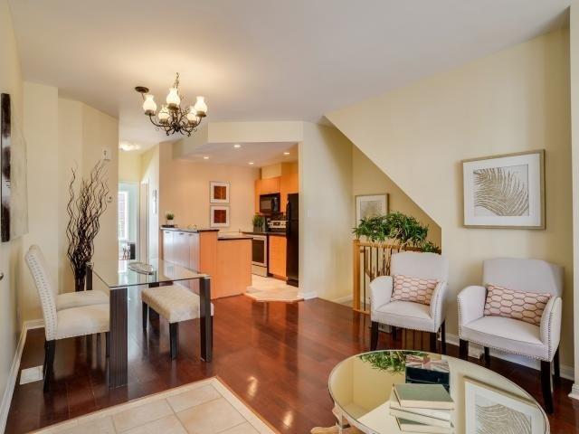 th 2 - 11 Niagara St, Townhouse with 2 bedrooms, 2 bathrooms and 1 parking in Toronto ON | Image 4
