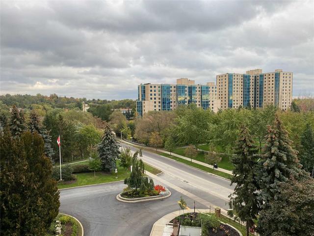 602 - 100 Observatory Lane, Condo with 2 bedrooms, 2 bathrooms and 1 parking in Richmond Hill ON | Image 6