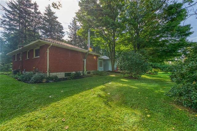 2097 Jerseyville Road W, House detached with 4 bedrooms, 1 bathrooms and 4 parking in Hamilton ON | Image 36