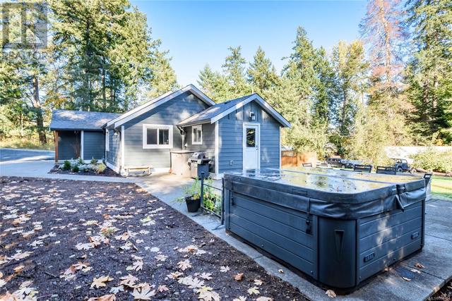 3671 Thomson Rd, House detached with 3 bedrooms, 3 bathrooms and 8 parking in Comox Valley A BC | Image 26