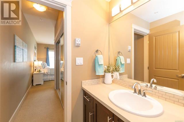 201 - 2881 Peatt Rd, Condo with 2 bedrooms, 2 bathrooms and 1 parking in Langford BC | Image 14