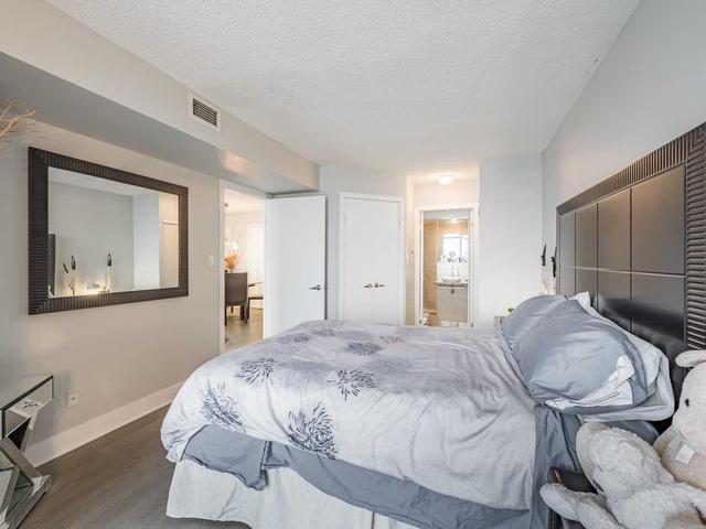 1016 - 550 Queens Quay W, Condo with 1 bedrooms, 1 bathrooms and 1 parking in Toronto ON | Image 10